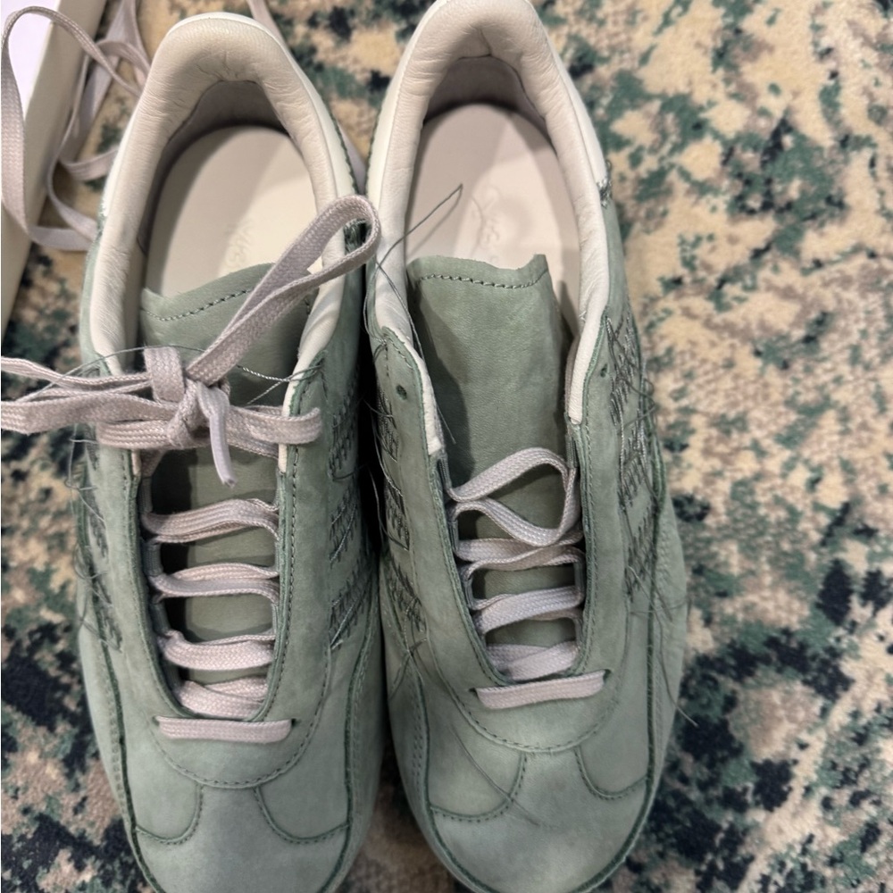 Adidas sneakers - Picture 3 of 6